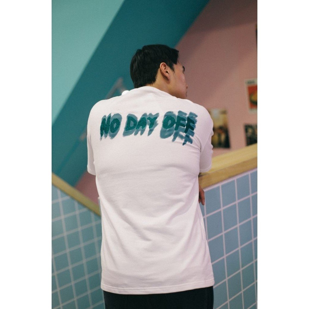 DACH No Day Off Oversized Tshirt