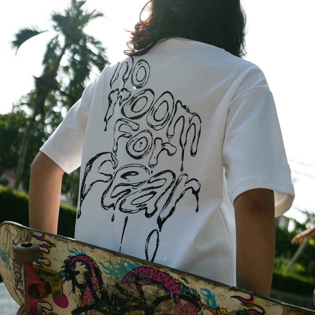 DACH No Room For Fear Oversized Tshirt